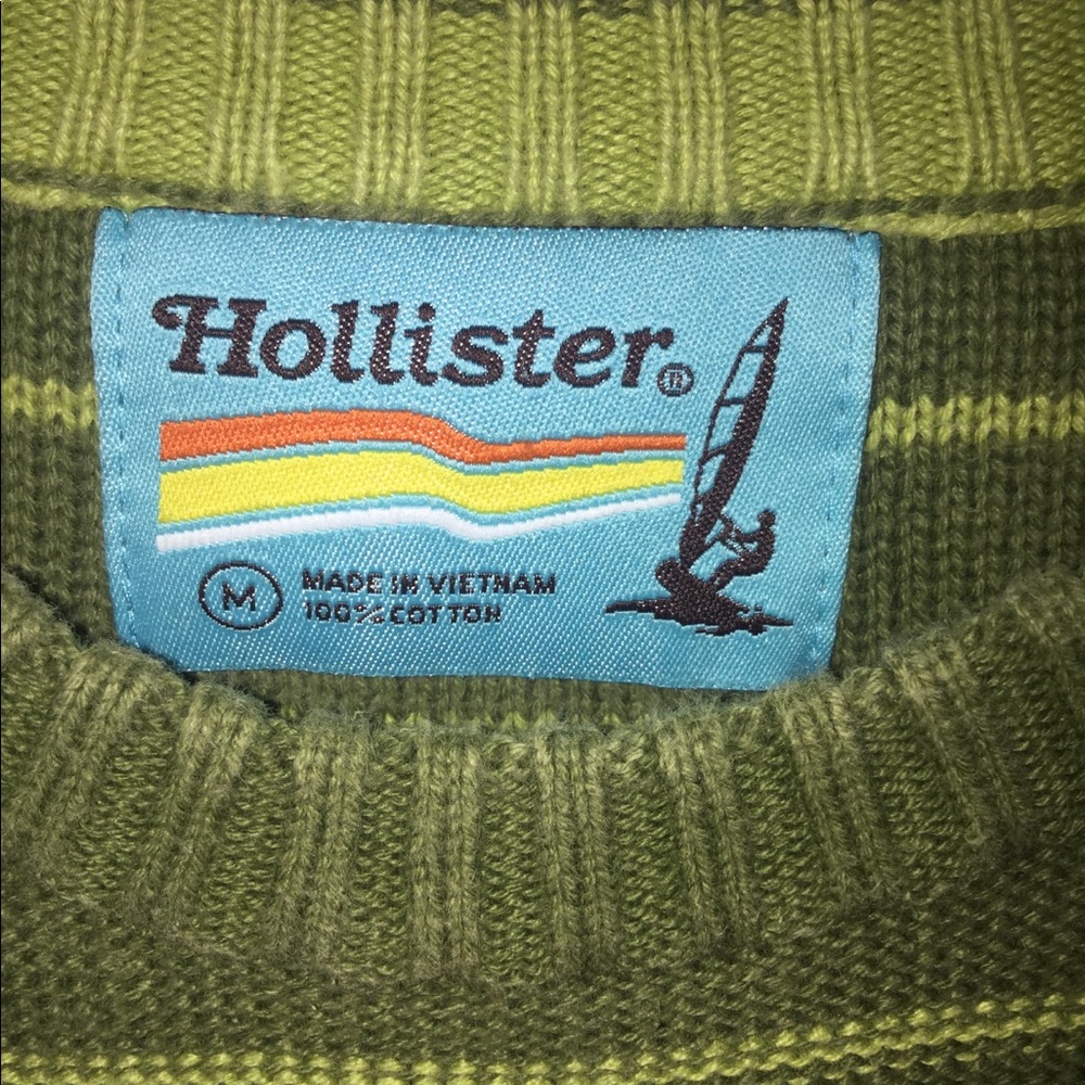 Hollister - Picture 3 of 3